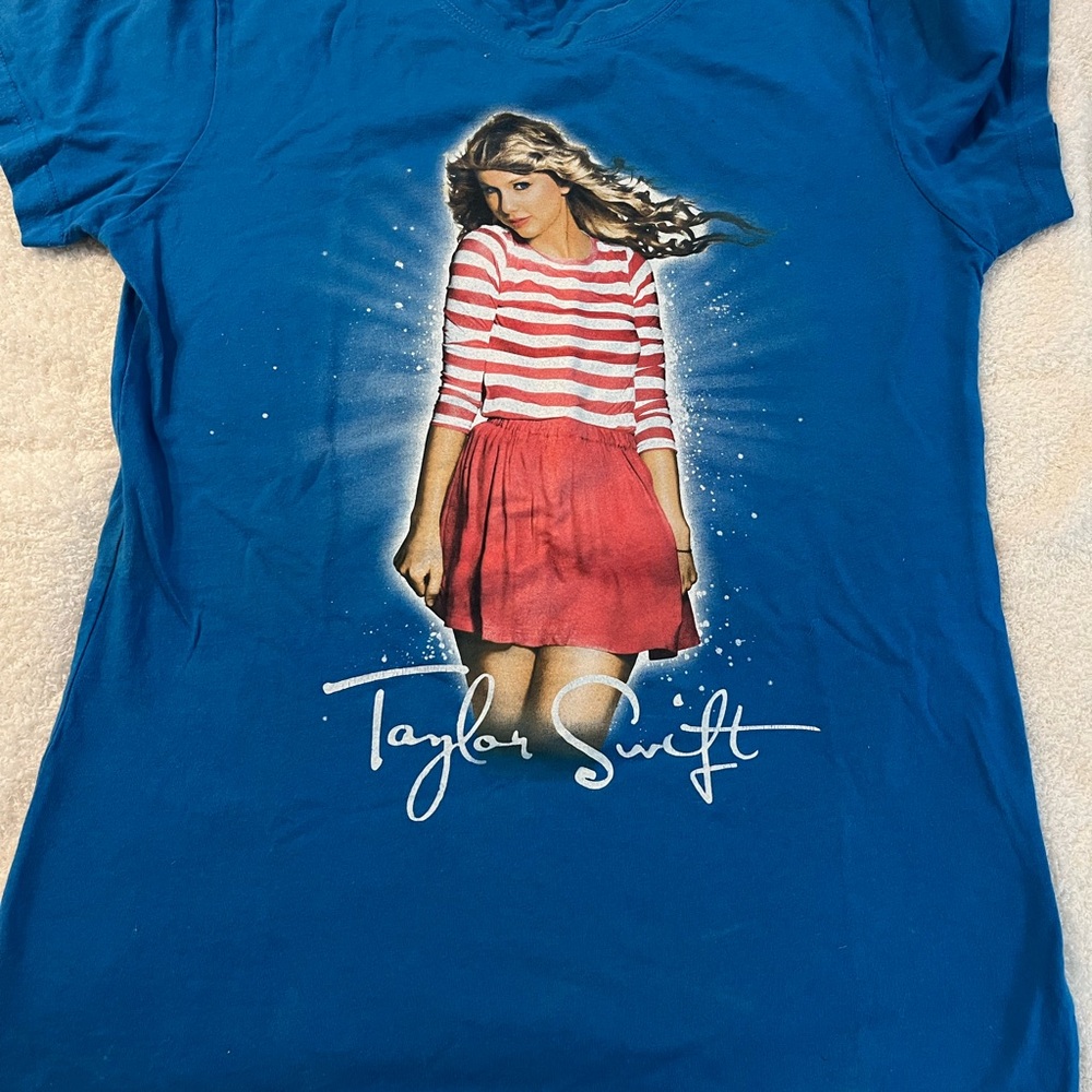 Blue Taylor Swift speak now tour tshirt
